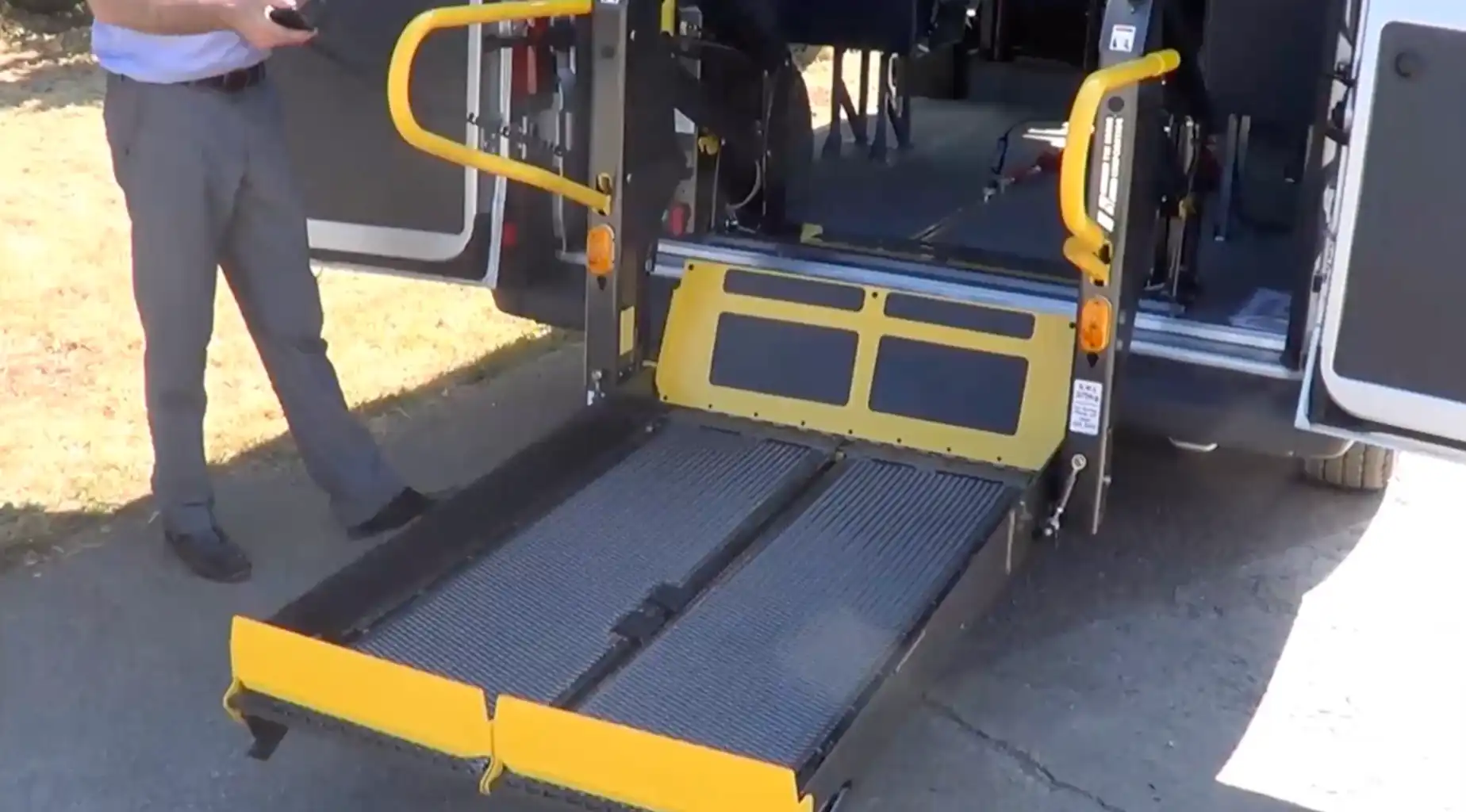 Split Platform Inboard Lift